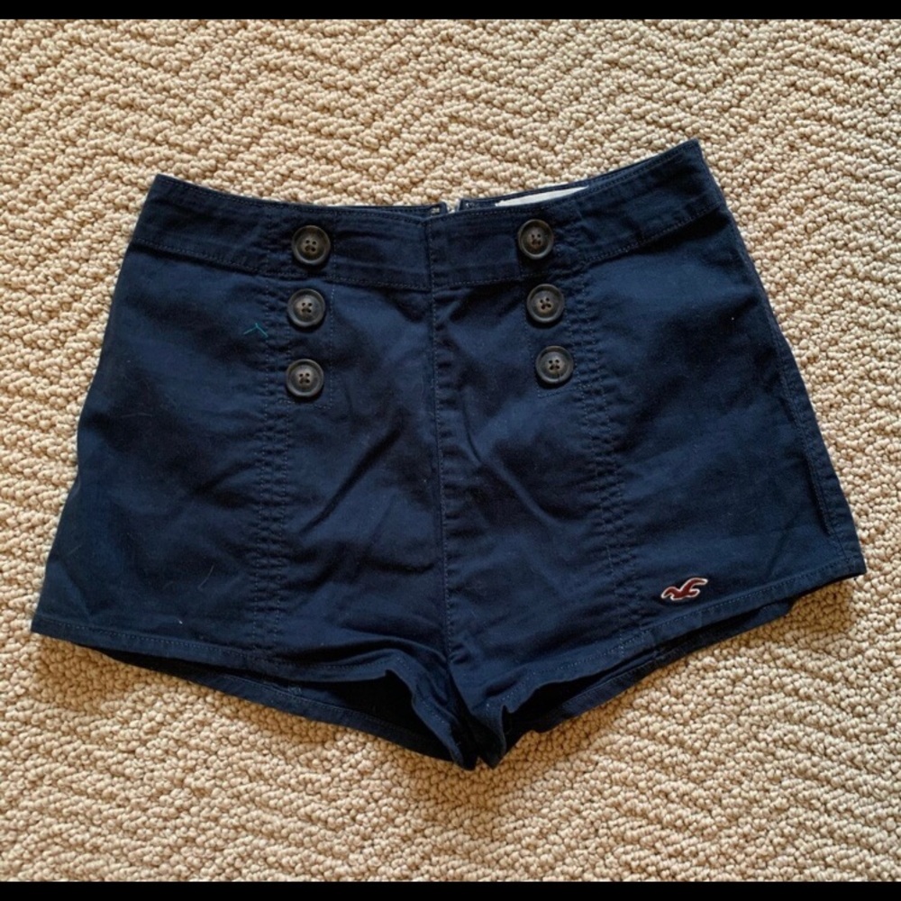 Hollister navy sailor shorts (0)